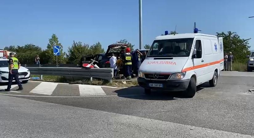 aksident ambulanca policia